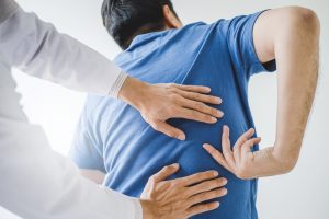 Headshot de diagnóstico de dolor de espalda